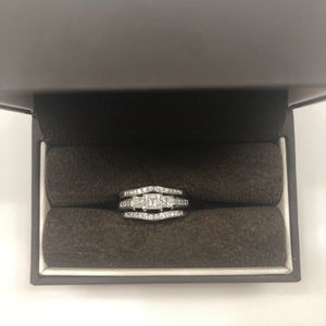 Diamond and white gold engagement ring